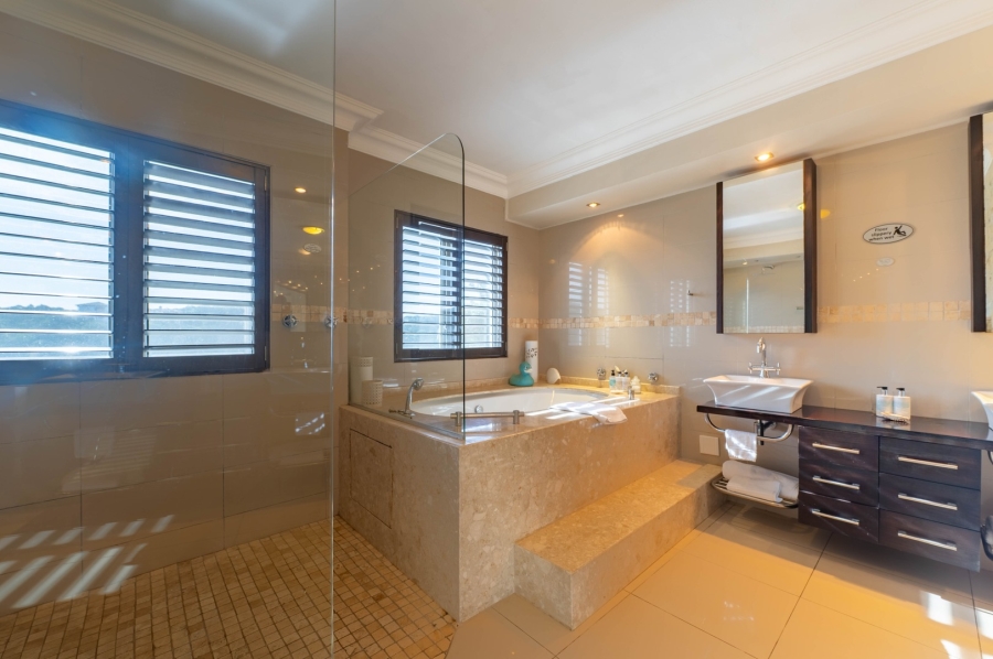9 Bedroom Property for Sale in The Heads Western Cape
